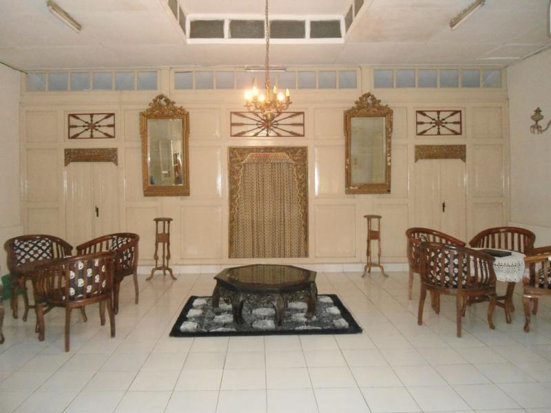 Reddoorz Syariah Near Wijilan Yogyakarta Hotel Exterior photo