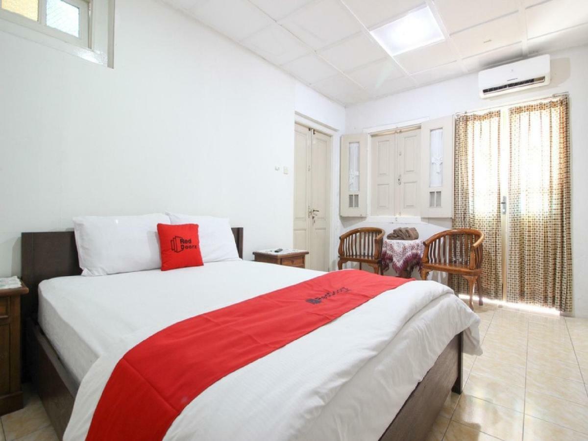 Reddoorz Syariah Near Wijilan Yogyakarta Hotel Exterior photo