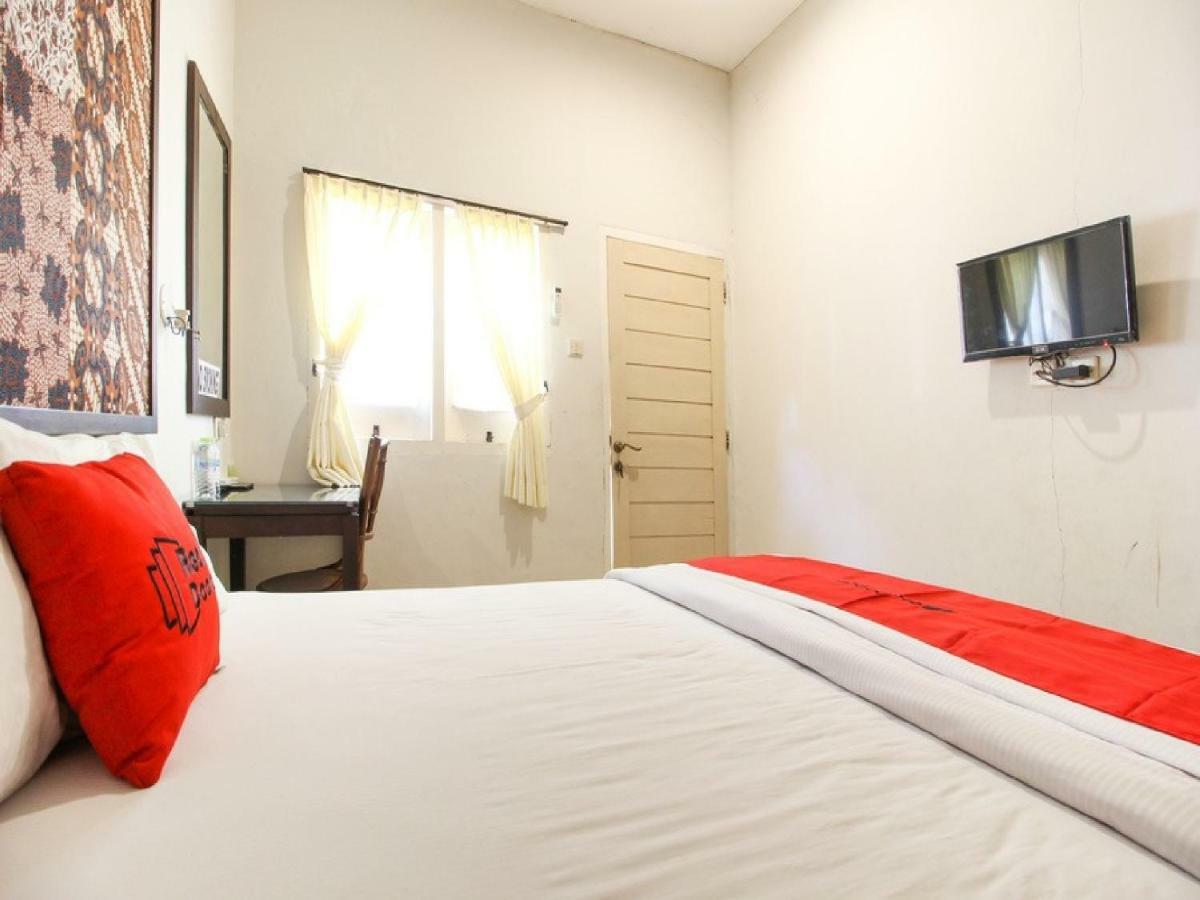 Reddoorz Syariah Near Wijilan Yogyakarta Hotel Exterior photo