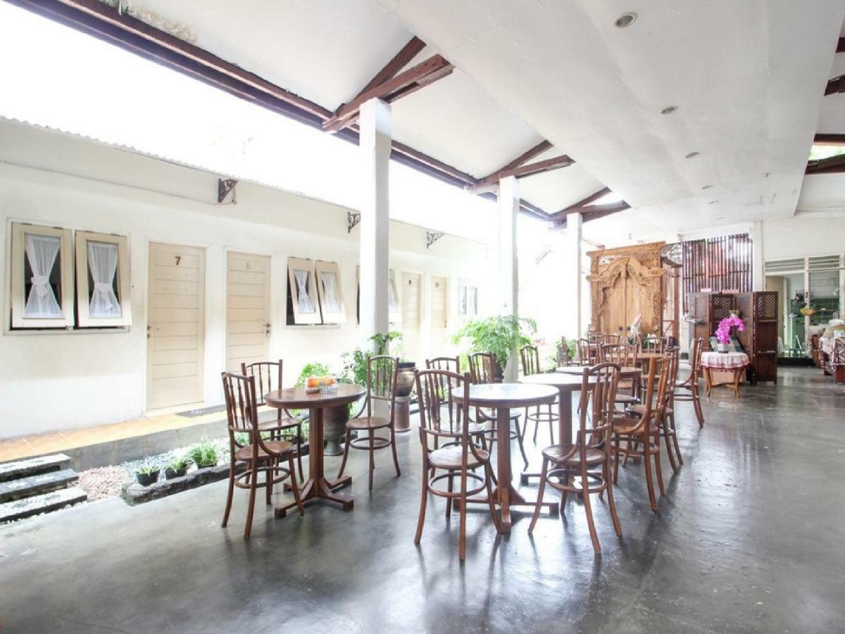 Reddoorz Syariah Near Wijilan Yogyakarta Hotel Exterior photo